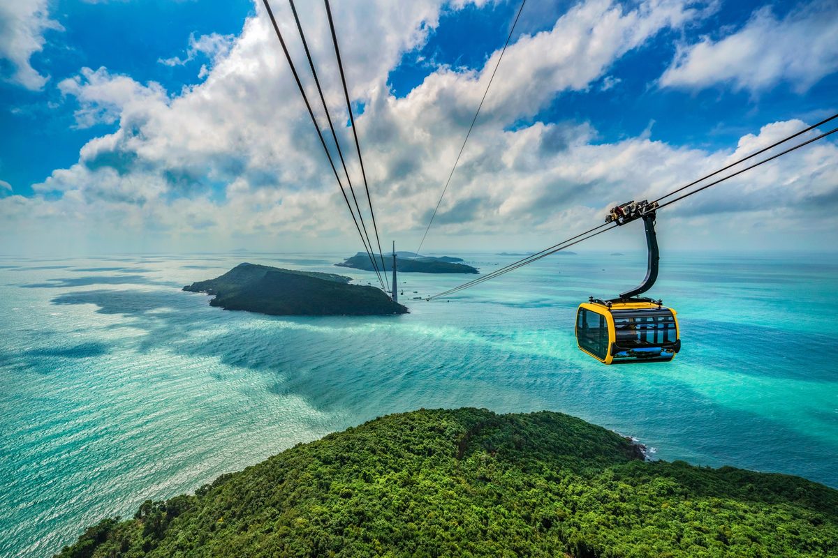 Hon Thom Cable Car